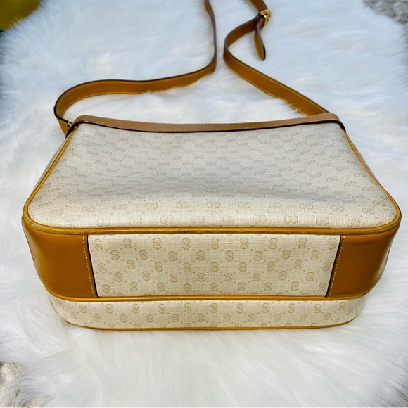 GUCCI Vintage Micro GG Monogram Flap Shoulder Bag - Picture 3 of 11